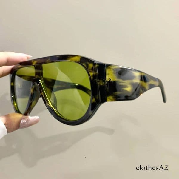 Retro Oversized Pilot Women Fashion Luxury Big Frame One Piece Gradient Green Sunglasses Round Classic Thick Shades