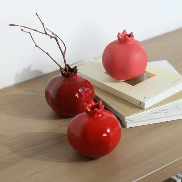 Red Pomegranate Vase Fruit Shaped Ceramic Desktop Vase Decorations Flower Arrangement Hydroponic Plants Flower Pot Ornament Gift L260521
