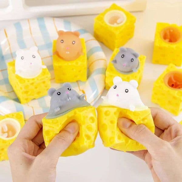 NEW KIDS Squeezing Squirrel Cup Toys Decompression Fidget Antistress Sensory Stress Reliefing Gift For Kids Adults 26Y0523