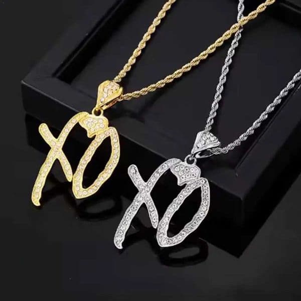Fashion XO Necklace Cubic Zirconia Letter Pendant Sweater Chain Light Luxury Hip Hop Party Jewelry Accessories For Men Women Q260523