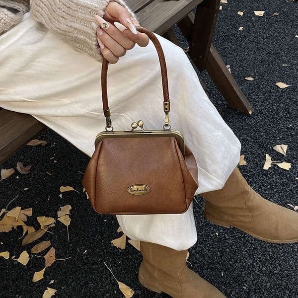 Fall/Winter New Women's Clasp Small Solid Color Vintage Crossbody Bag, Versatile Mini Shoulder Bag Handbag Shoulder Bag Fashion Bag
