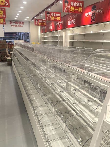 Snack shelf. Snack display rack. Storage shelf. Product shelf. Suitable for supermarkets and snack shops. Exhibition equipment.