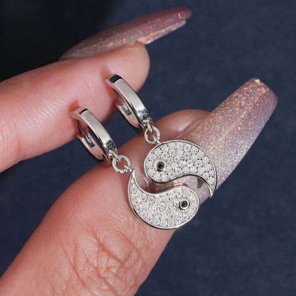 Fashion Trend Tai Chi Exquisite S925 Silver Inlaid with Moissanite, Unisex New Earrings Available
