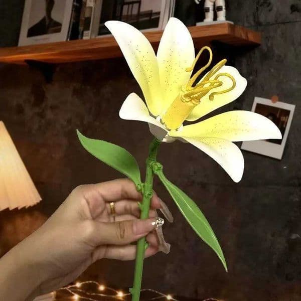 Lily series building blocks very suitable as Valentines Day gifts and desktop decorations L260525