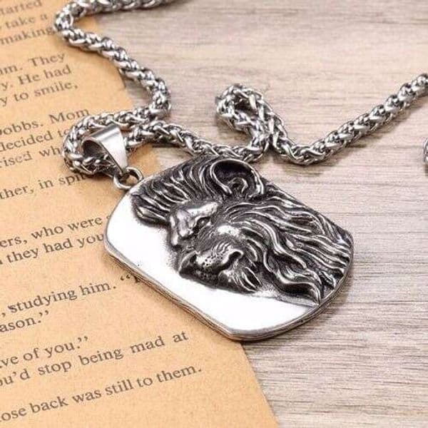 European And American Lion King Pendant Titanium Steel Necklace For Men, Hip-Hop Punk Sweater Chain, Trendy Rock-Style Men's Fashion Accessory