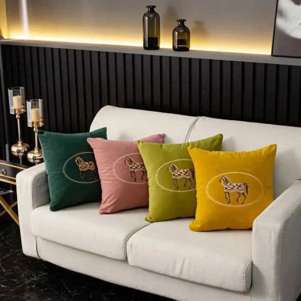 2026 Luxury Funda Bordada Con Patrn Caballo Vintage Cojn Sof De Lujo Ligera cologne perfume Funda Almohada Decorativa Simple Free Shipping 6 17