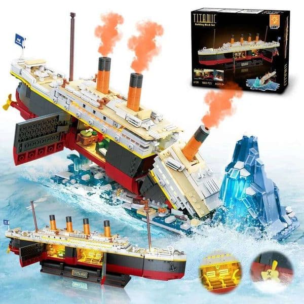 2288PCS MOC Titanic Building Blocks Movie Game Luxury Iceberg Cruise Ship Boat Wreck Model Bricks Toys For Children Gift 26L0525