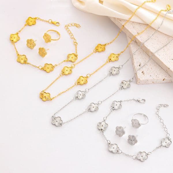 Jewelry Set For Women Four Leaf Clover Necklace Bracelet Earrings Ring Elegant Flower Fashion Daily Accessories
