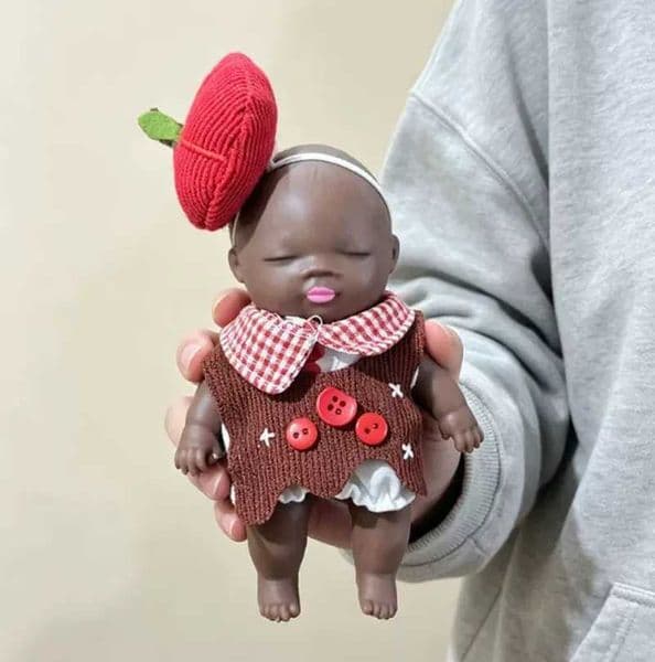 2026 New Natasha Squeeze Decompression Toy 14Cm Black Skin Ugly Doll With Clothes Set Relieve Anxiety Prank Holiday Special Gifts Q260526 Toy