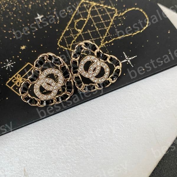 Fashion Copper Earrings Designer for Women Crystal Rhinestone Pearl Earrings Wedding Party Gift Jewelry Accessories High Quality Never Fading