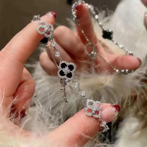 Lucky Bracelet Designer Jewelry Fashion 5 Motifs Bracelet Clover Necklace Luxury Wedding Jewelry Gifts