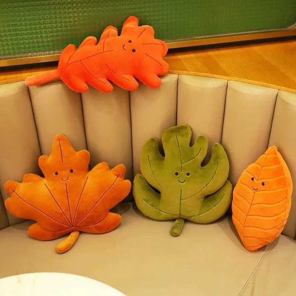 Kawaii Plush Leaves Pillow Cushion Toys Soft Maple Leaf Ginkgo Plant Full Stuffed Toys Room Christmas Holiday Party Decor Gift C260527