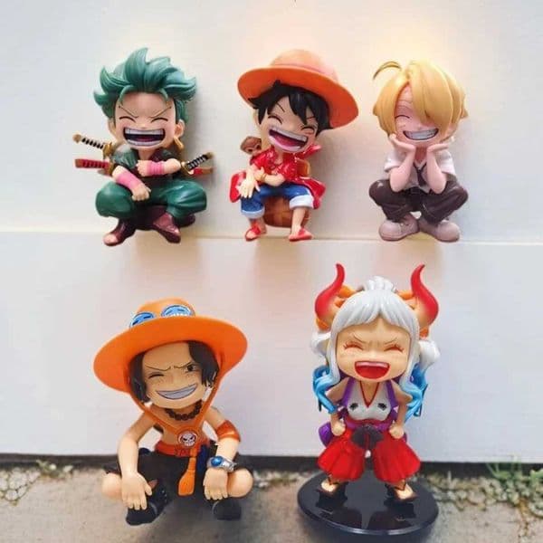 Anime Peripheral Series Luffy Solon Sanji Q-version Sitting Posture CHIldrens Model Figurine Toy Gift Collectibles H260527