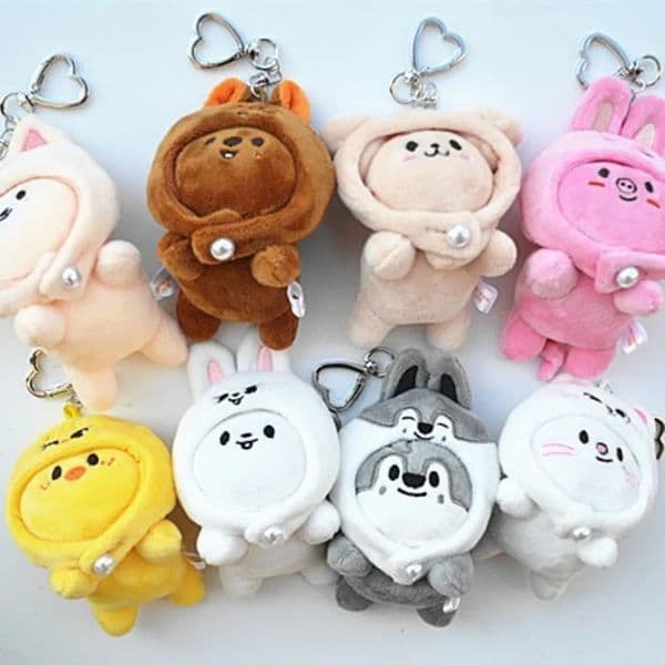 The latest SKZOO crouched doll with a hat cute pendant and star merchandise from 260526