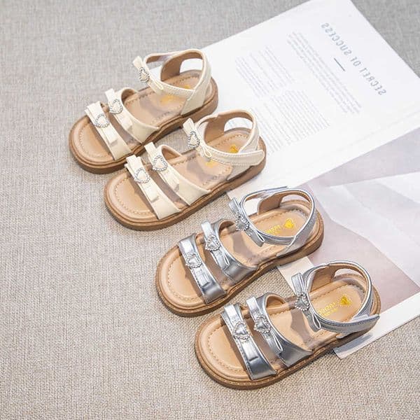 Girls Sandals 2026 Summer New Childrens Soft Bottom Anti slip Princess Shoes Girls Versatile Sweet Roman Sandals H260528