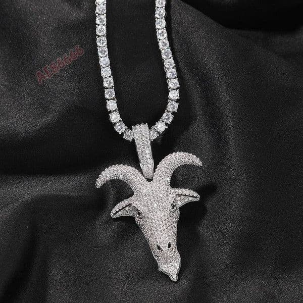 The New Listing 18K Gold Plated 925 Sterling Silver Goat Head Pendant Fully Iced Out VVS Moissanite Hip Hop Statement Necklace Unisex Party Wedding Jewelry Gift