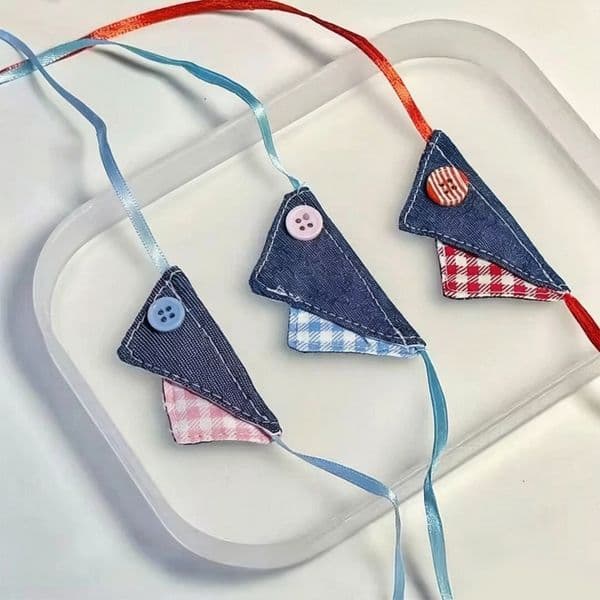 Fashionable Miniature Denim Accessory: Triangle Scarf for Your 10cm Doll Collection