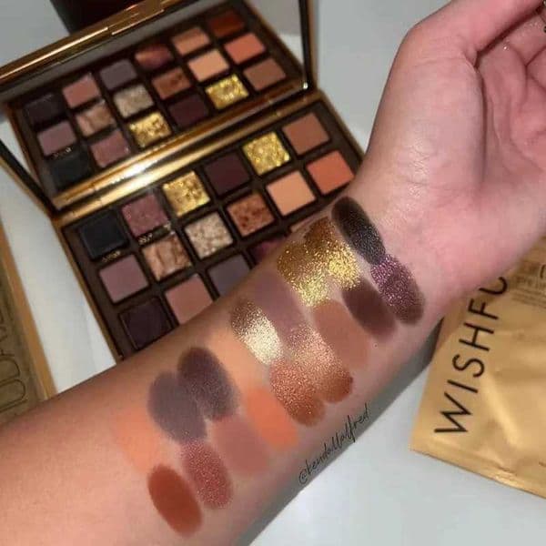 18 Color Golden Eye Shadow Palette Pearl Rose Gold Black Punk Style Matte Glitter Eyeshadow Makeup Pearlescent Flow M260527