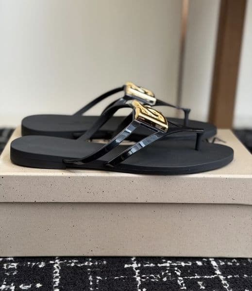 Easy Wear Women Bianca Sliders Flats Gold-plated Women Slip On Sandals Shoes Lightweight TPU Beachwear Flip Flops Lady Beach Slippers EU35-42