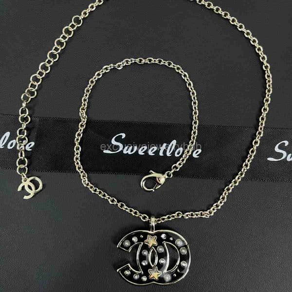 channels channeled cc necklace jewerly enamel classic double C star pendant necklace high-end versatile collarbone accessory perfect for gifting