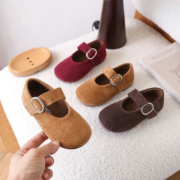 Girls Strap Buckle Leather Shoes 2025 New Autumn Toddler Party Flats Soft Sole Simple Retro Kids School Performance Dance ShoesT260528