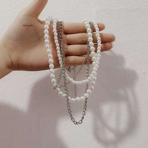 INS cross-border European and American style multi-layer pearl necklace, light luxury, high-end, elegant, vintage design clavicle chain