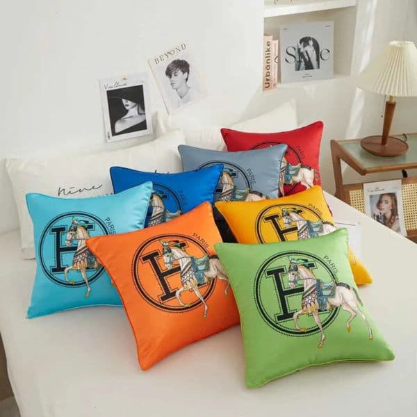 202 Luxury Modern perfume Style Satin Cover Horse Embroidered Letter H Case 45X45cm cologne Bedside Office Sofa Waist Home Decor Cushion Case Free Shipping 020