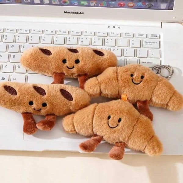 Cute French Baguette Plush Toy Soft Bread Strip Doll Lovely Croissant Charm Keychain Pendant Bag Ornament Sweet Adornment L260527