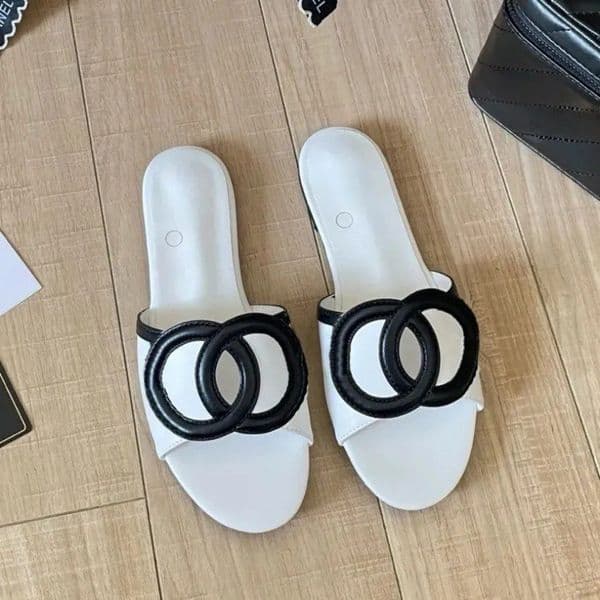 Designer Slippers Sandals Women Slides style Shoes Outdoor Casual Vacation Woven Straw Flat Sandals Flat One-strap Slippers Versatile Summer