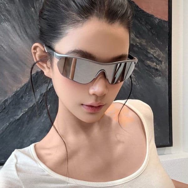 High Quality Style One-Piece Outdoor Sports Cycling Mountaineering Running Sun Protection Women Trendy Windproof Goggles Sunglasses
