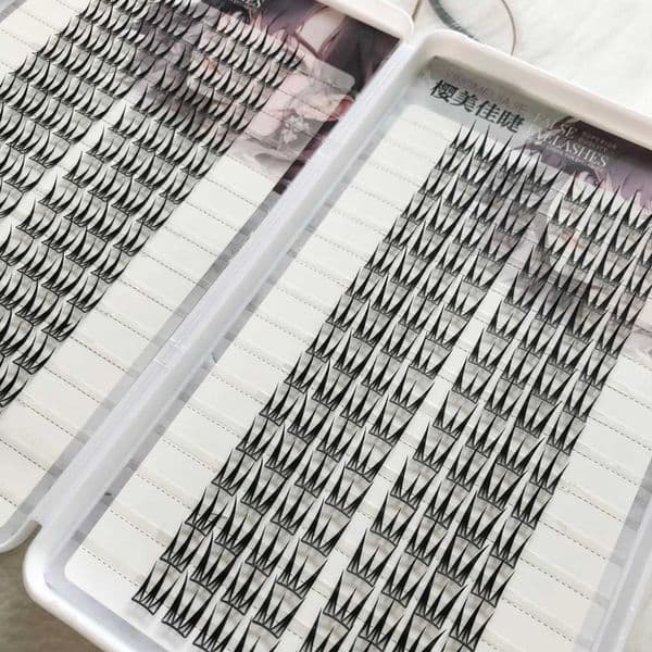 Fluffy Volume False Eyelash Extensions V-shaped Natural Curl Large Capacity Fake Lashes Daily Wear Perfect Eye Makeup For Women C260529