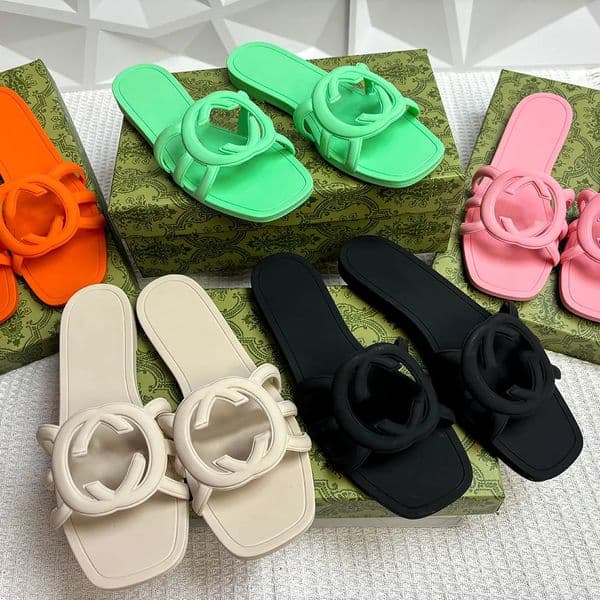 Designer sandals men's and women's classic slippers jelly sandals casual beach sandals same luxury home bathroom sandals suitable for all seasons sizes 35-42
