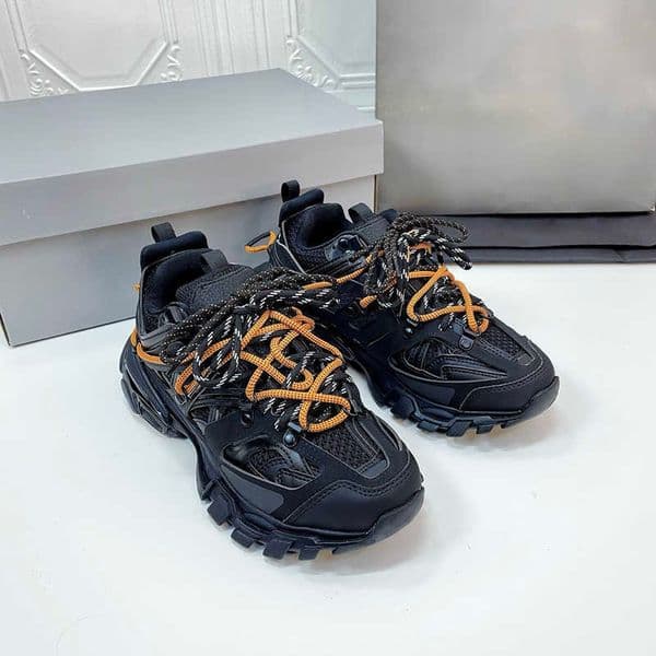 New Designer Sport Shoes Mens Trainers Running Shoes Luxury Sneakers Vintage Women Distressed And Scuffed Shoes 260529