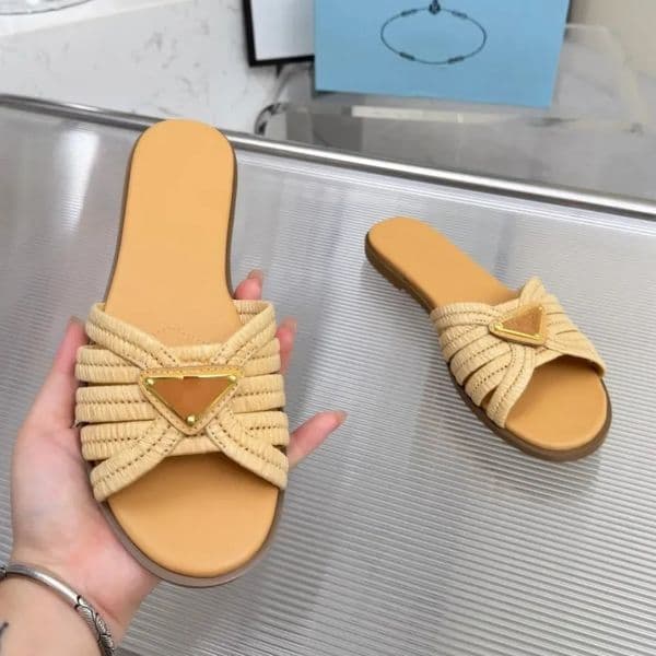 Designer Slippers Sandals Women Slides style Shoes Outdoor Casual Vacation Woven Straw Flat Sandals Flat One-strap Slippers Versatile Summer Wear2