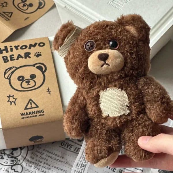 Action Figures Hirono Bear Series Blind Box Cute Trendy Play Collectible Home Decor Desktop Toys Surprise Gifts L260529XK64