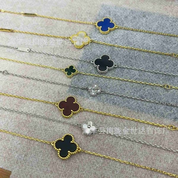 vanly cleafs bracelet four-leaf clover bracelet single flower double-sided available in large and small sizes 18K gold plated light luxury fashionable and