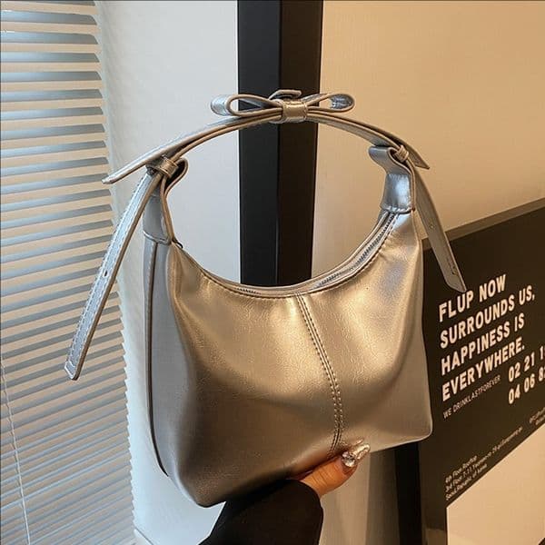 Niche fashion handbag for women 2026 new model simple casual shoulder stylish light luxury high-quality crossbody bag