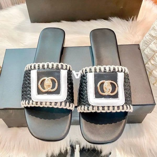 Designer Slippers Sandals Women Slides style Shoes Summer Hot-Selling Little Style Sandals Open-toe slippers Black and White Woven lace flat Slippers Versatile