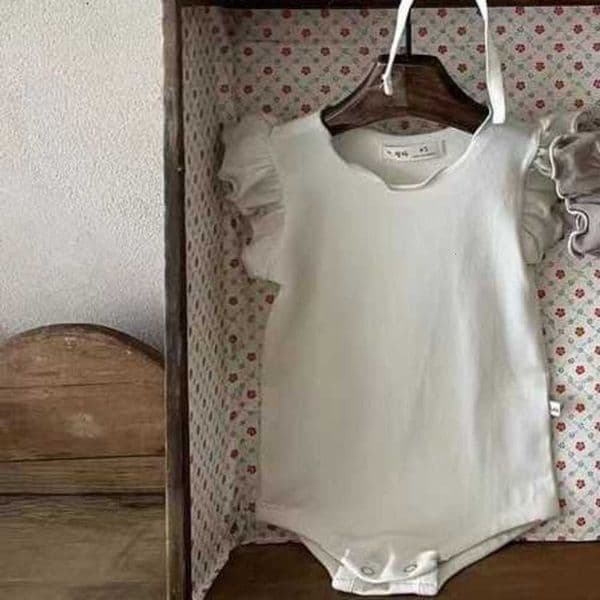 HY230120 Baby Girl Pure Color Short Sle Rper with Puff Sles And Lace Detail Infant Clothing Onesie for Little GirlsJ260507 Y260530