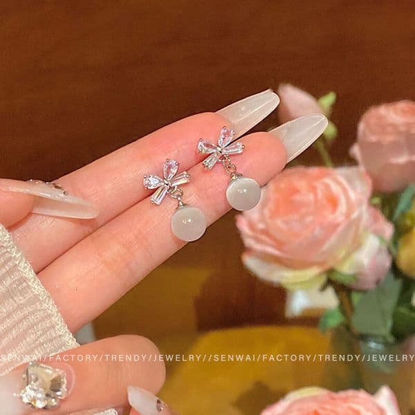 Designer Jewelry Luxury Jewelry Micro-Inlaid Zircon Bow For Women, Vintage Light Luxury Style, Cat's Eye Stone Drop Earrings, High-End New Exquisite Earrings