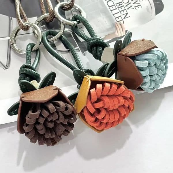 Creative Pinecone Flower Ball Purse Hanging Pendants Cute Tassel Ball Handmade Rope Keychain Bag Pendants Charms For Bags 260528