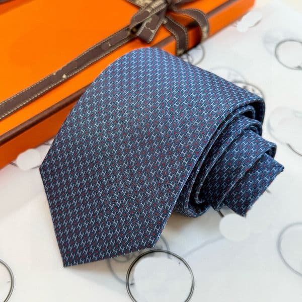 Silk brand ties, luxury ties, new luxurious men's ties, high-end brand ties, business versatile ties, trendy fashion designer handcrafted silk ties. HH8718