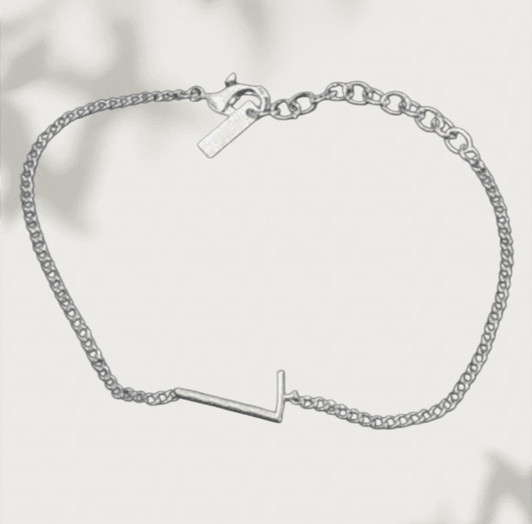 Luxury Designer Bracelet Delicate Charm Bracelet Plated Silver Bracelet Luxe Premium Shimmering women Bracelet Timeless Elegant Minimalist om865