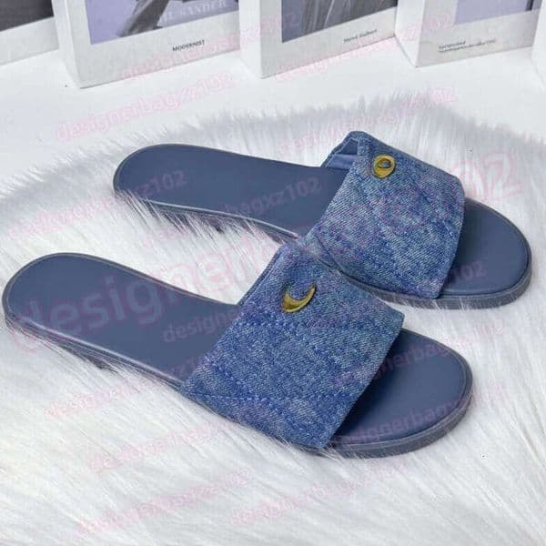Sandals Coaxh Slides Designer Slides Women Coac Shoes Couchbags Fashion Outdoor Flat Soled Versatile Seaside Beach Kids Running Shoes Sneakers Men Loafers