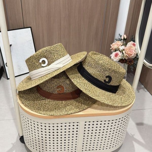 Designer Wide Brim Hats For Women Flat Top Hat Straw Sunhat Luxury Casual Casquette High Quality Fitted Cap Letters Mens Beach Caps