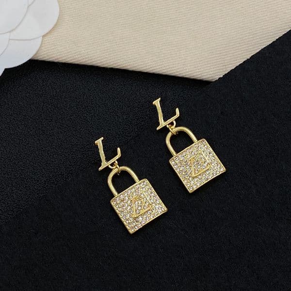 Round Designer Earrings Pearl Real Gold Brass Copper Stamp Letter Earring Fashion Womens Elegance Wedding Party Jewelry Accessories