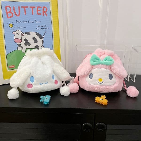 New Cartoon Cute Kurom Bunch Plush Doll Shoulder Bag Soft Cute Japanese White Dog Crossbody Bag Wholesale in Stock Free Shipping Fee By sea