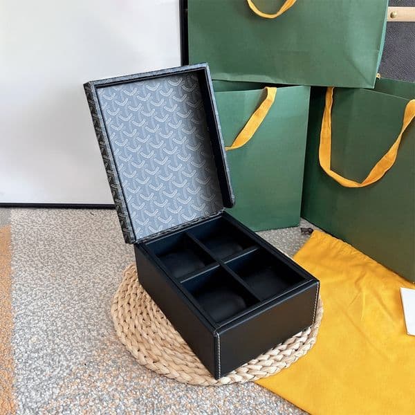 Designer Watch Case Luxury Watch Boxes Classica Bracelet Jewelry Box Leather Box Rings Necklaces Watch Case Packaging Boxes Monogram Fashion Deposit Box