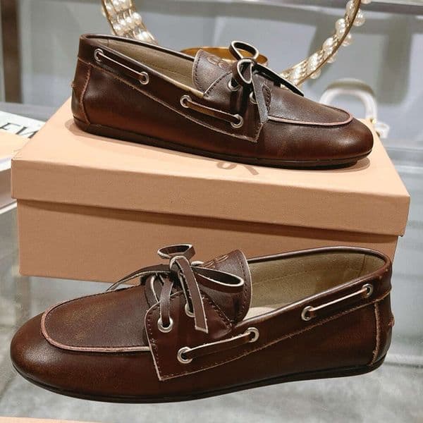 MM Shoes Designer Suede Leather Boat Shoes Fashion For Ladies Retro Style Loafers Polishing Leather Ladies Luxury Brand MM Letters Logo Lace Up Casual Shoes Aa6