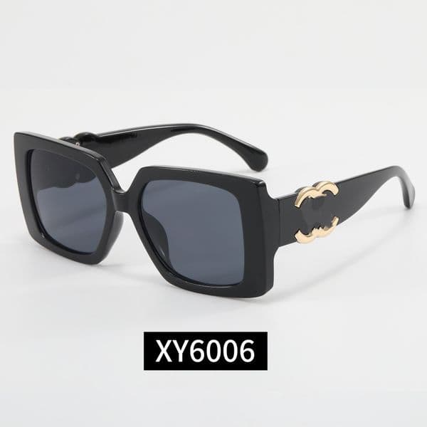 Fashion Designer Sunglasses Oversized Square Classic Eyeglasses Goggle Outdoor Beach Sun Glasses For Woman Luxury Blackout glasses Optional 8 Colors With Box